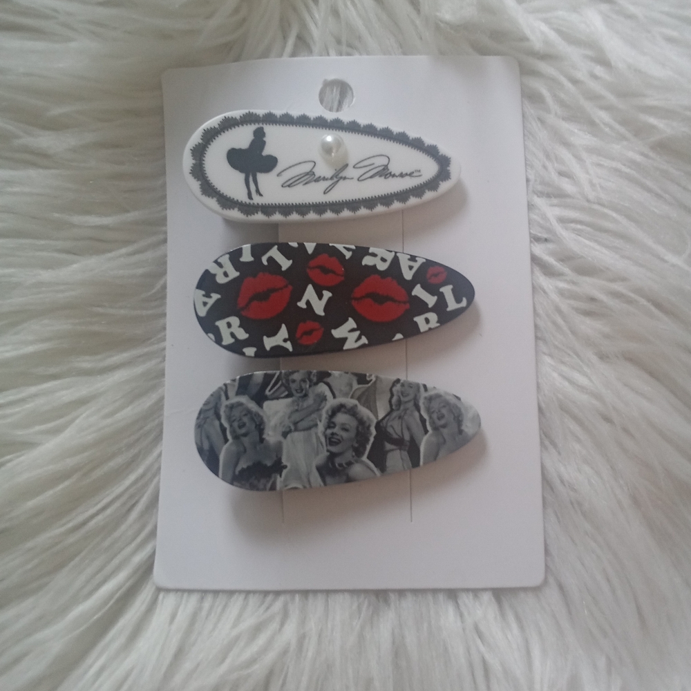 Marilyn Monroe Black and Red Hair Clips